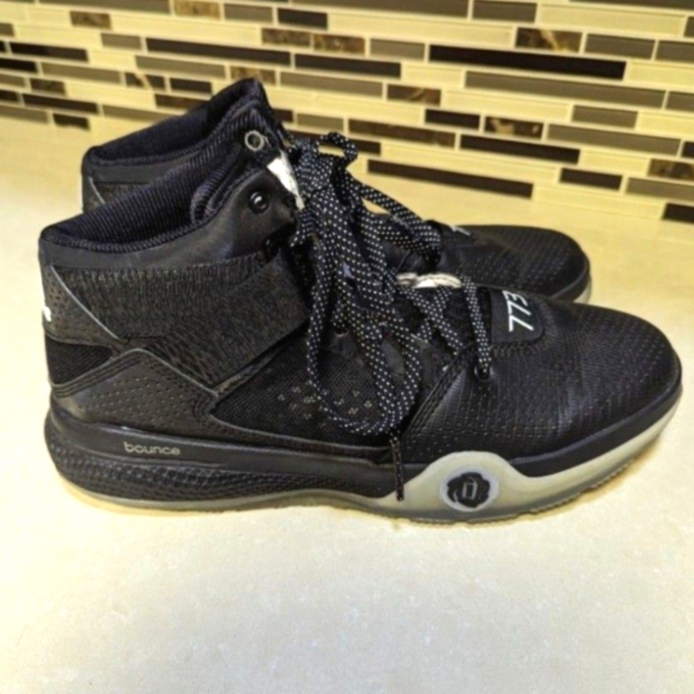 Men's Adidas D Rose 773  IV Black/White Basketball Shoes